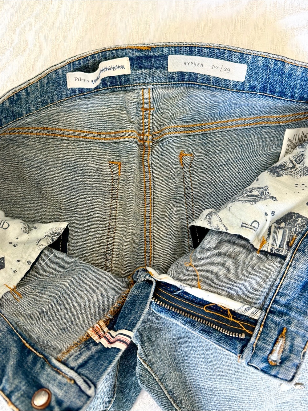 Pilcro Anthropologie Distressed Embellished Boyfriend Jeans Sz 29 - Picture 6 of 6